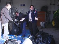 Brent Mowbray, Stuart OIiver & Sue Taylor on a waste audit. Image - Anouk Wanrooy